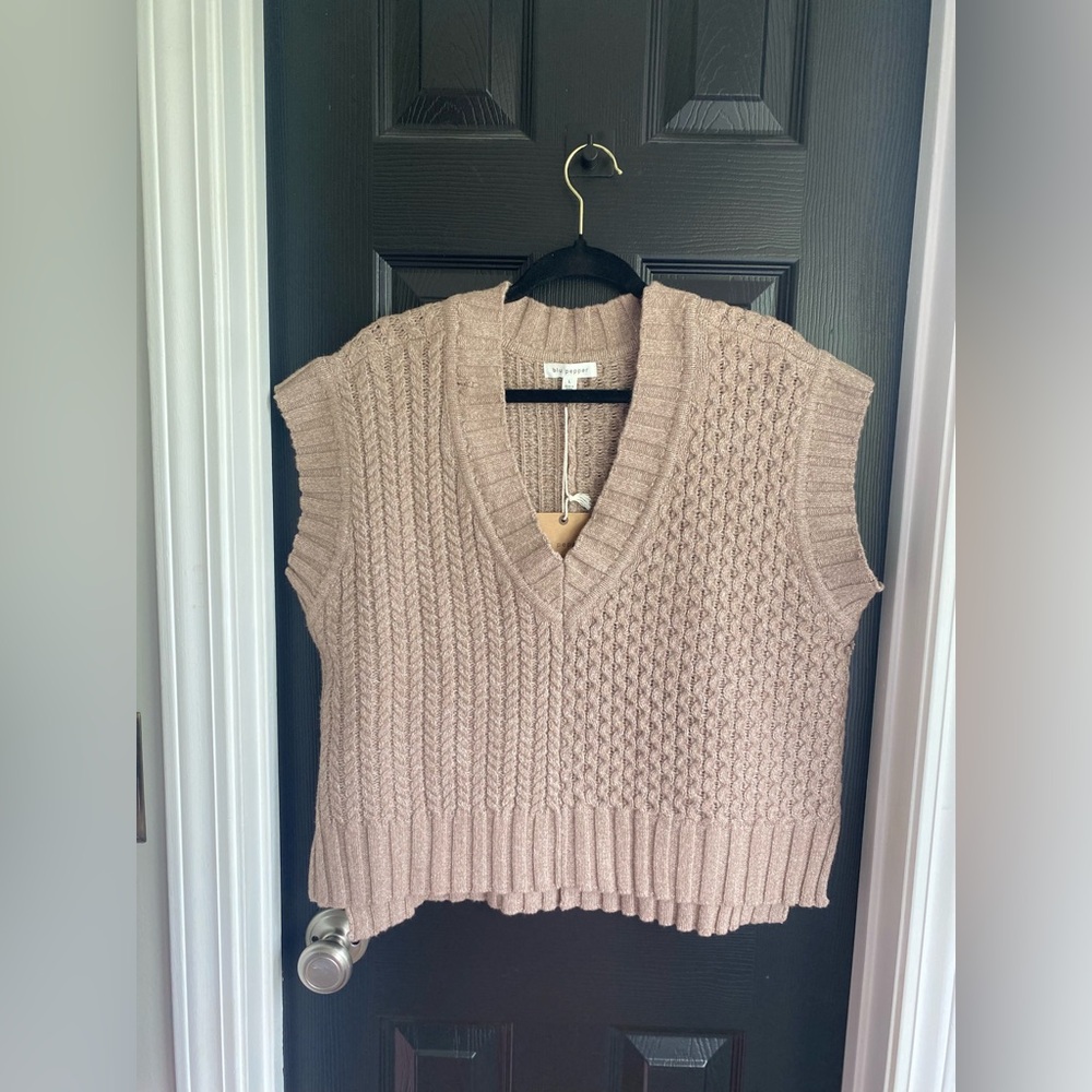 NWT Blu Pepper Brown Cable Knit Sweater Vest-Size L
